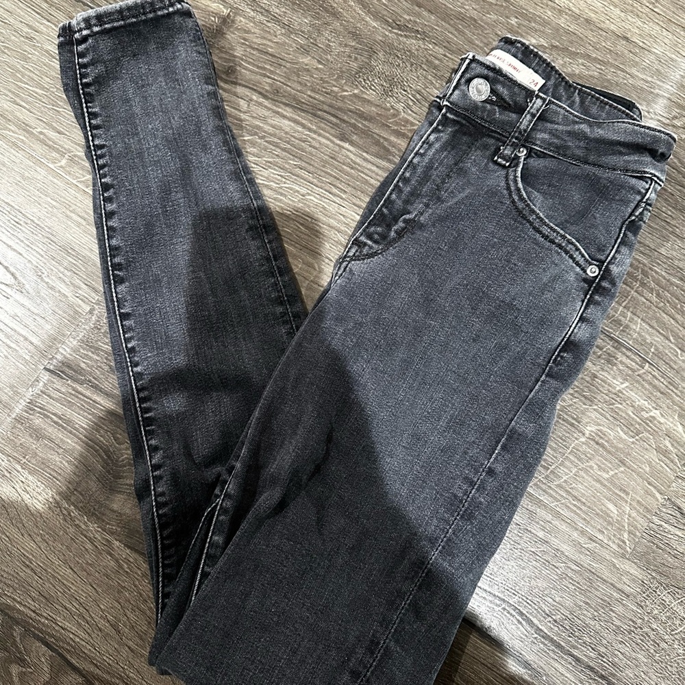 Levi’s gray washed jean